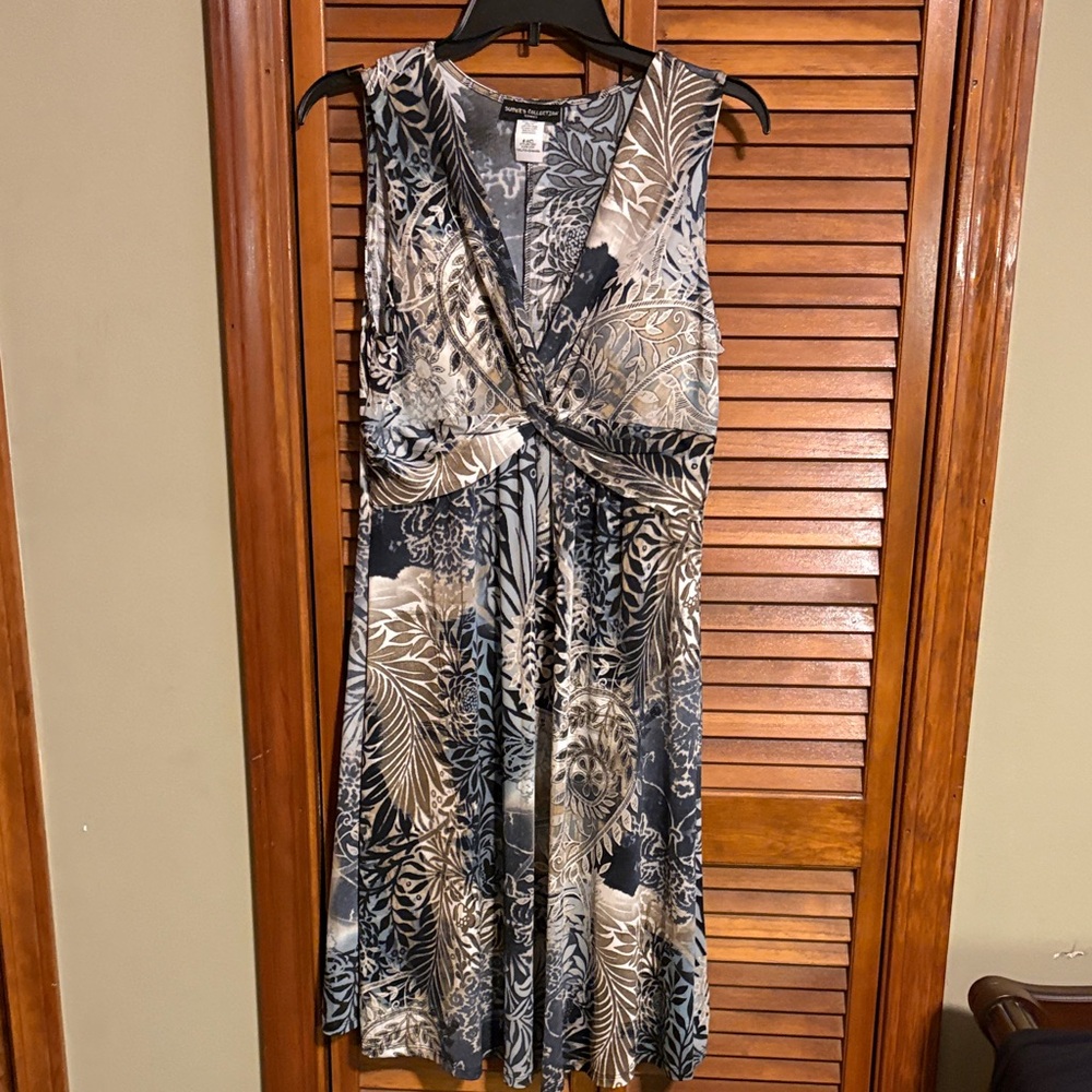 Chic Black and Cream Patterned Midi Dress